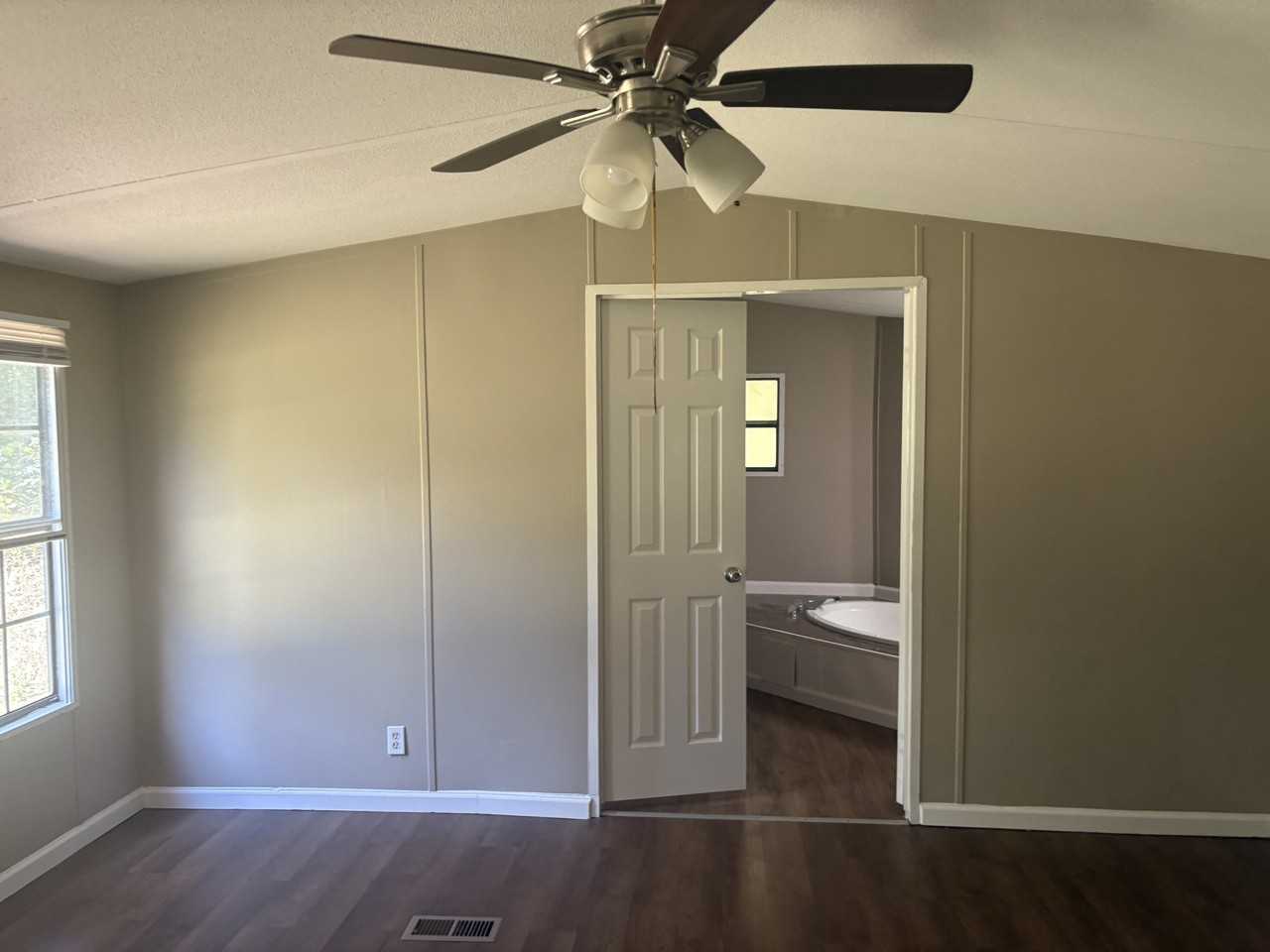 2120 Cliffwood Rd - Photo 2 of 20