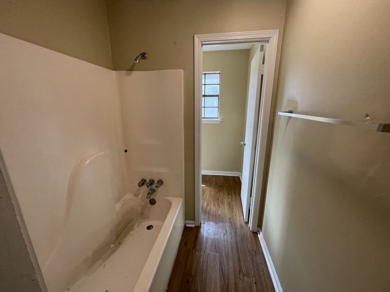 1643 Cedar Lake Dr #C - Photo 7 of 10