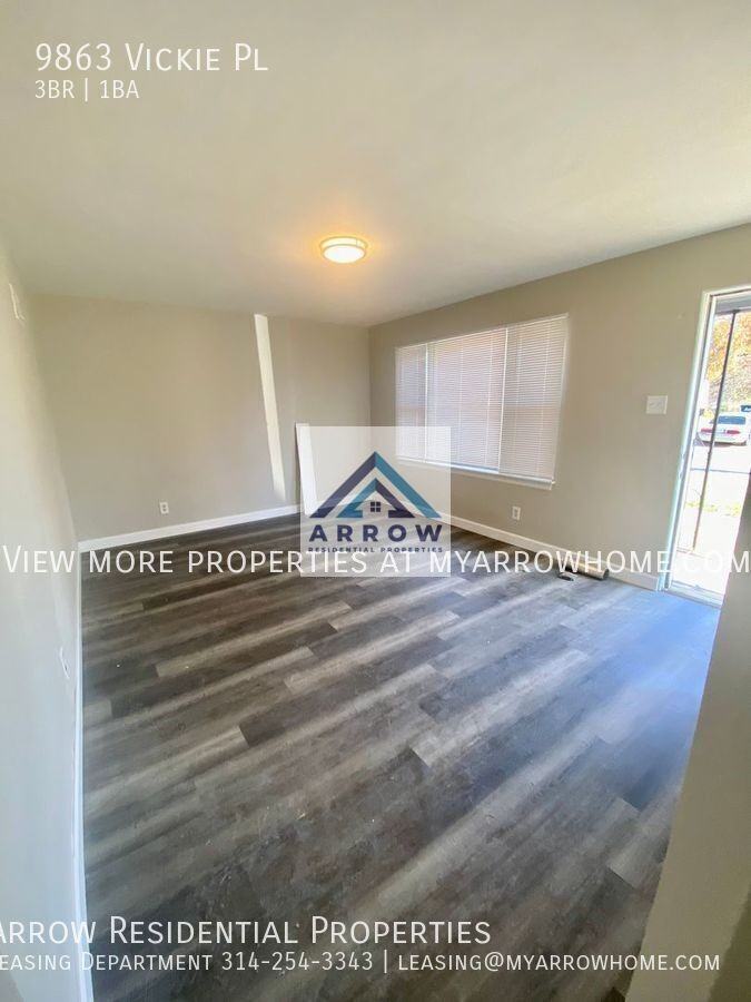 9863 Vickie Pl - Photo 5 of 11