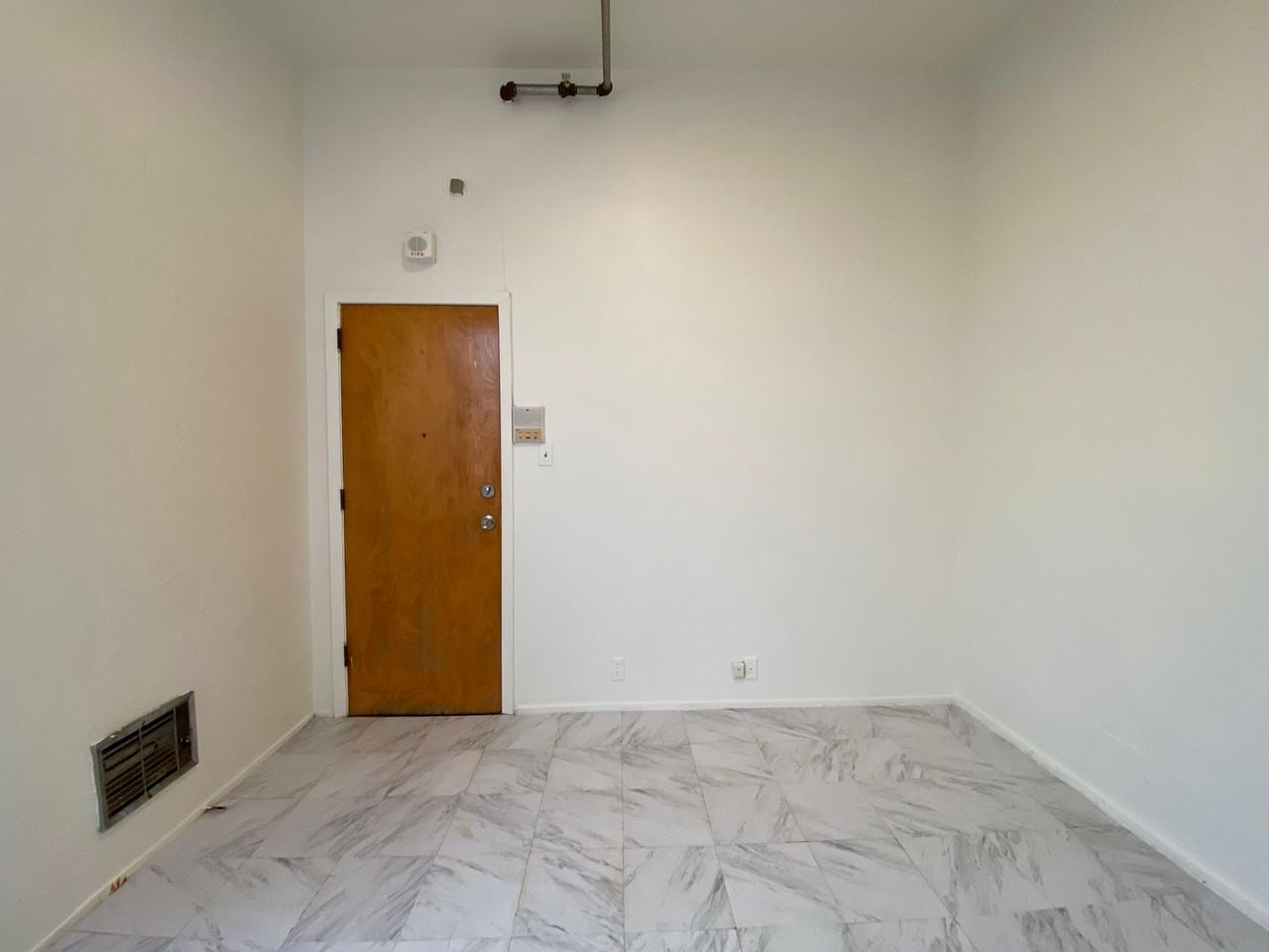 828 Grant Ave #310 - Photo 4 of 9