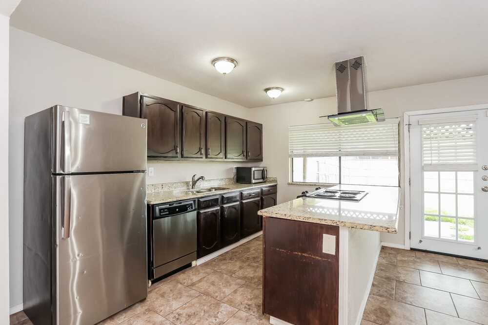 616 Prairie Ln - Photo 6 of 14