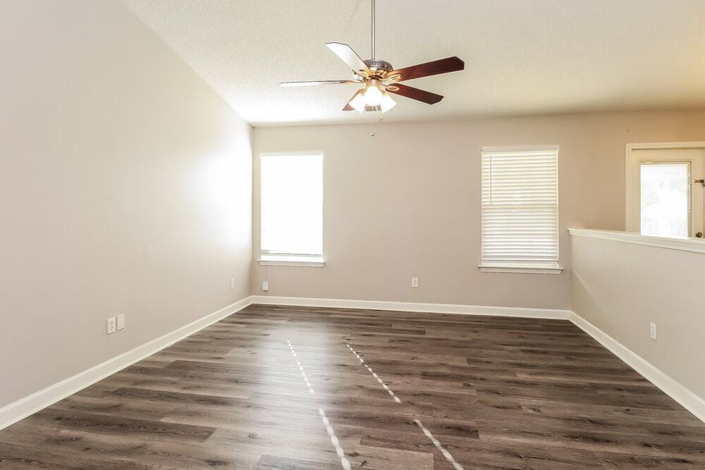 533 River View Dr - Photo 3 of 15