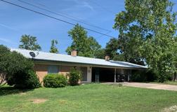 1805 Greenwood Ln - Photo 1 of 1