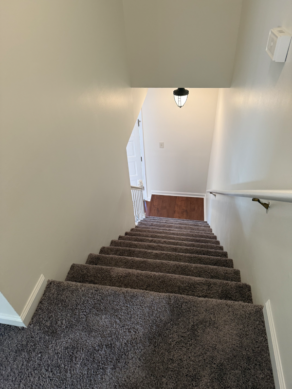 1641 Forest Ave - Photo 5 of 16