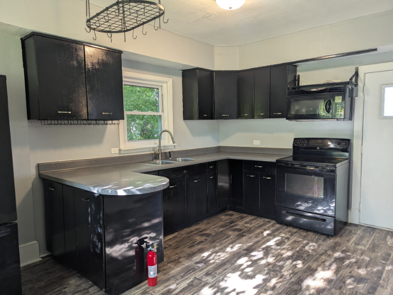 2707 West 1st Street - Photo 2 of 10