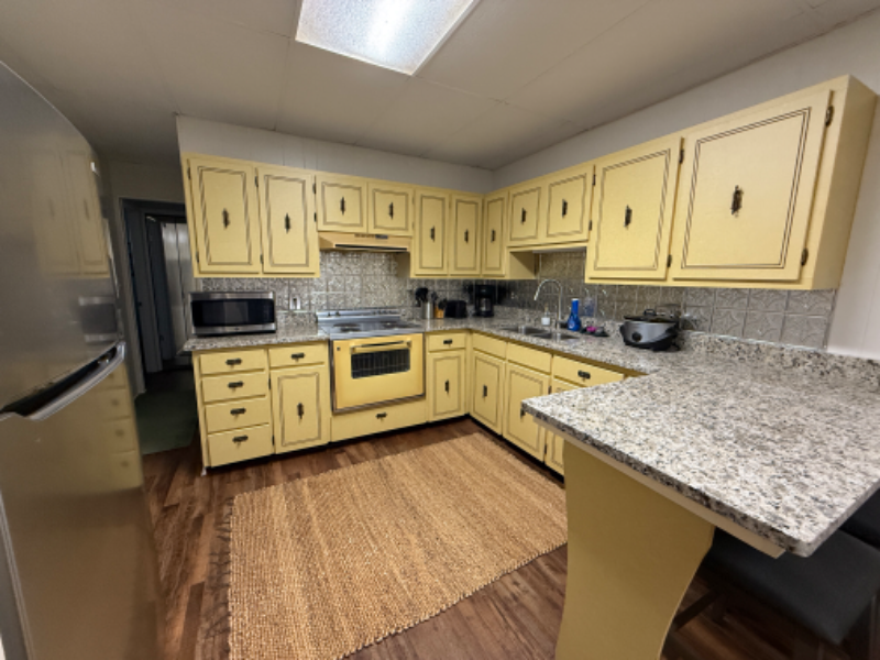 701 Carson St #D - Photo 2 of 8