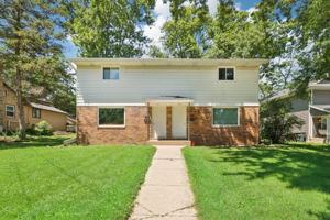 featured image of 418 S Summit St #418