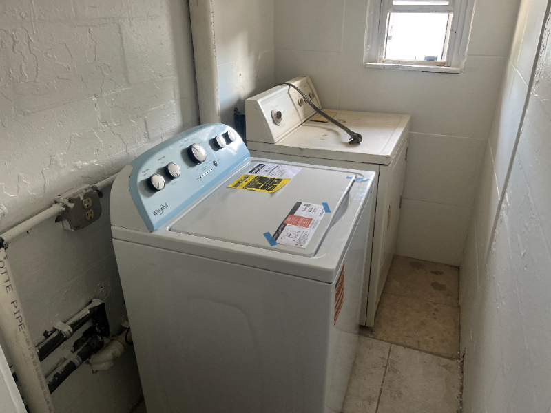 610 Se 13th Ter - Photo 7 of 10