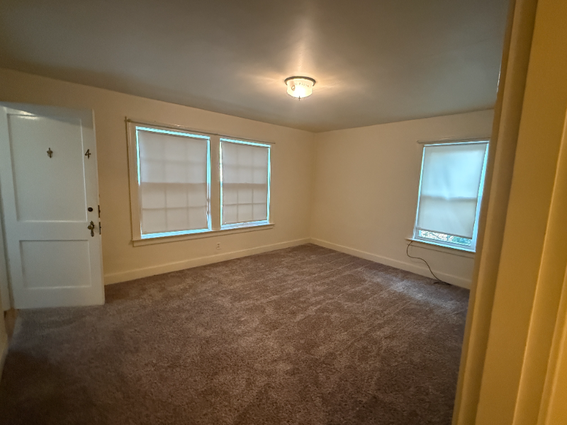 118 1/2 Kennedy Ave #4 - Photo 3 of 16