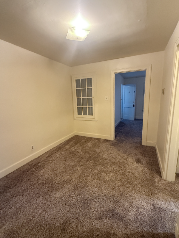 118 1/2 Kennedy Ave #4 - Photo 6 of 16