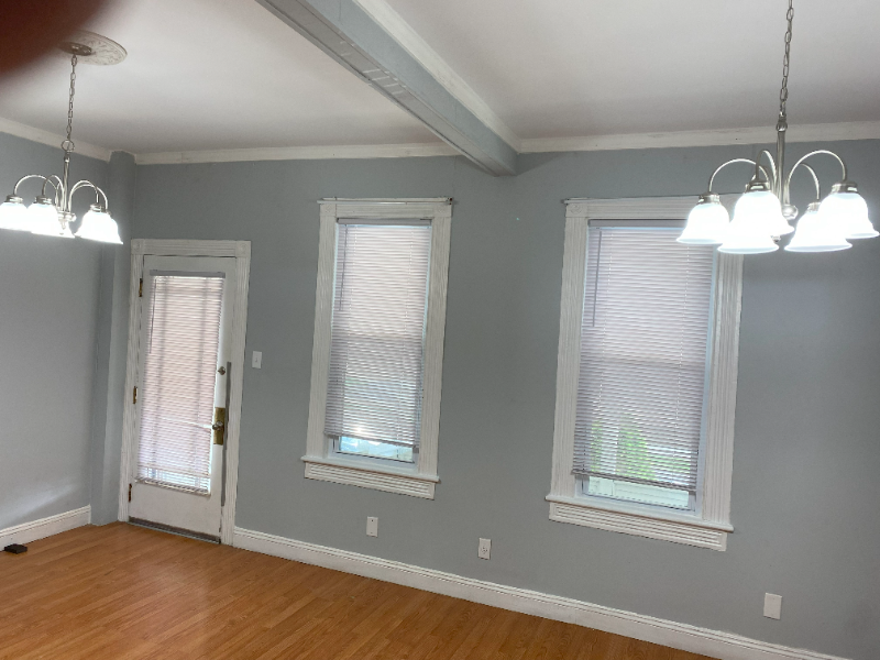 605 Larch St - Photo 4 of 15