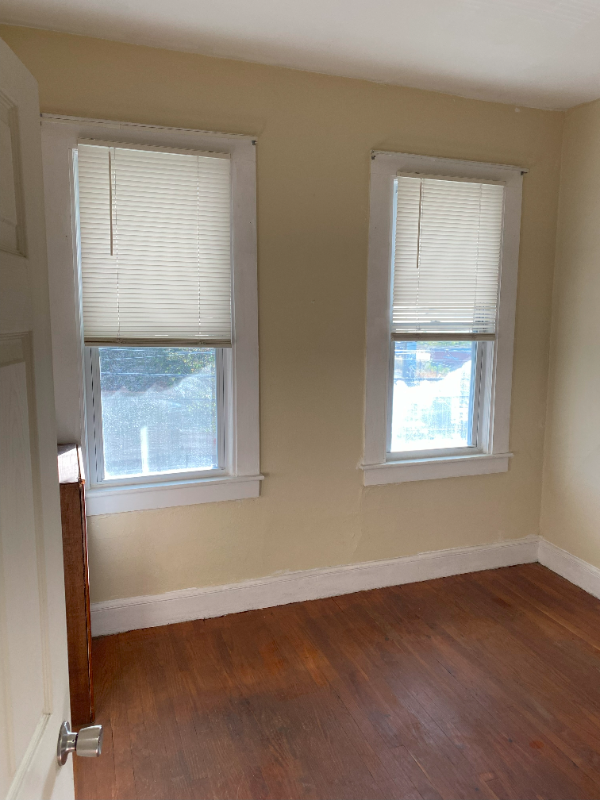 605 Larch St - Photo 7 of 15