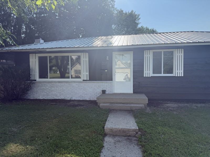 327 North 6th Street - Photo 2 of 9