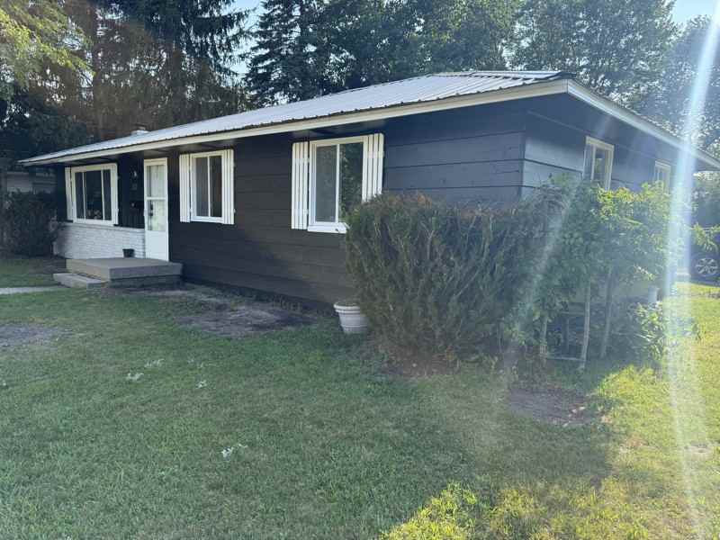 327 North 6th Street - Photo 3 of 9