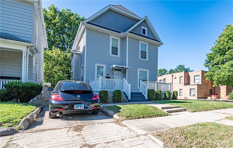 1019 W Wood St - Photo 2 of 15