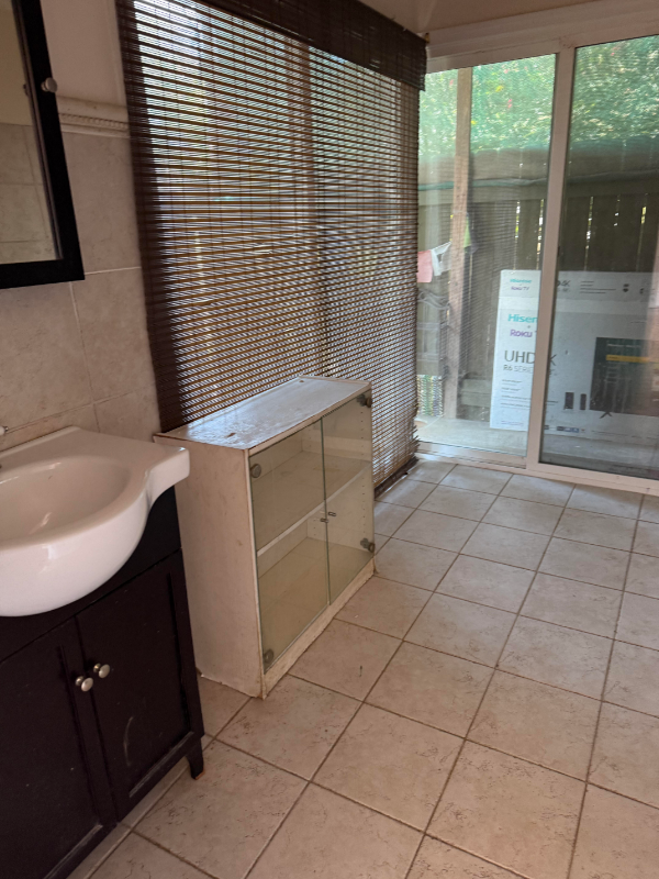 2369 Saint Thomas St - Photo 3 of 4