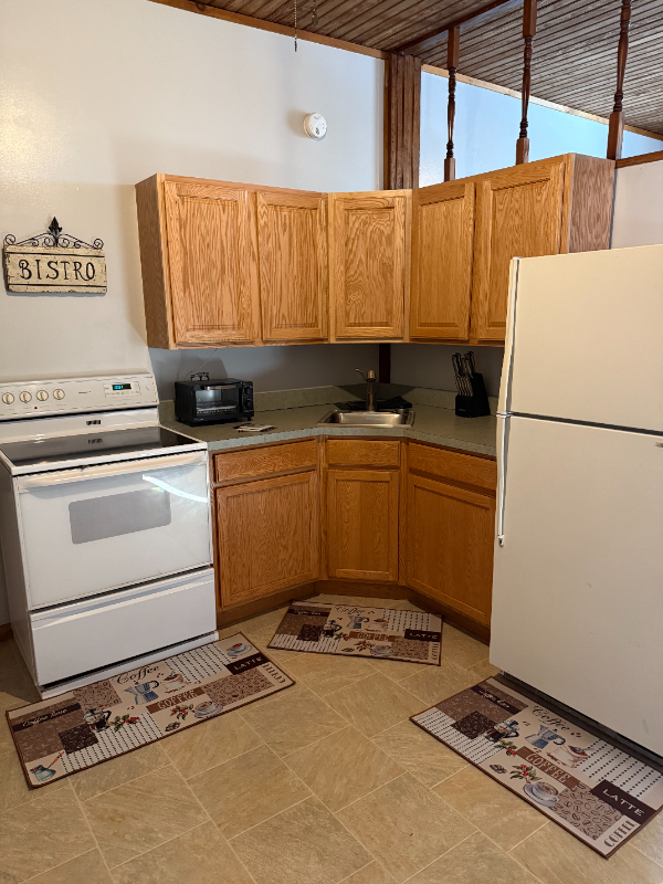 40 Main St #B - Photo 4 of 11