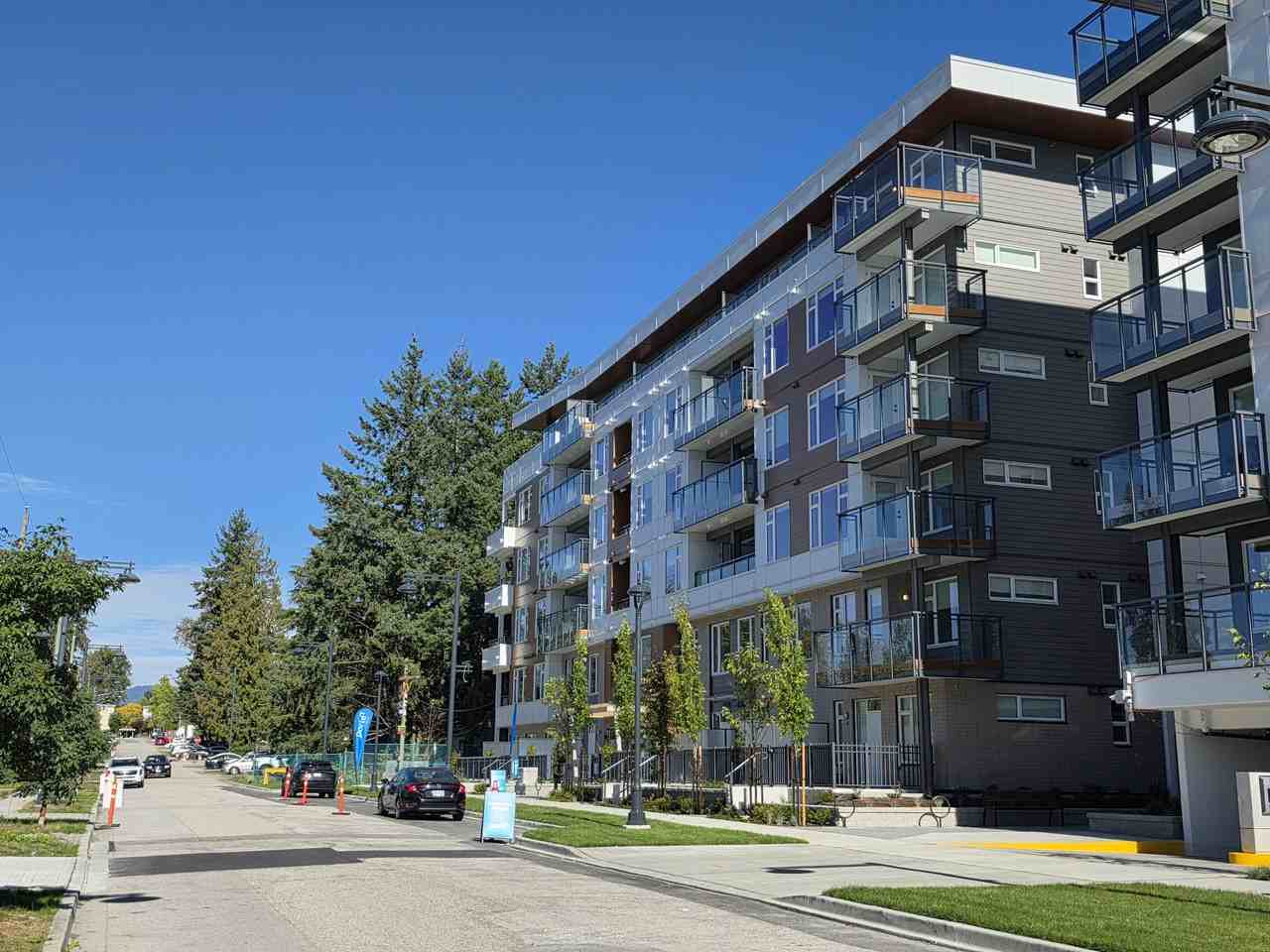 10463 139 Street - Photo 6 of 17