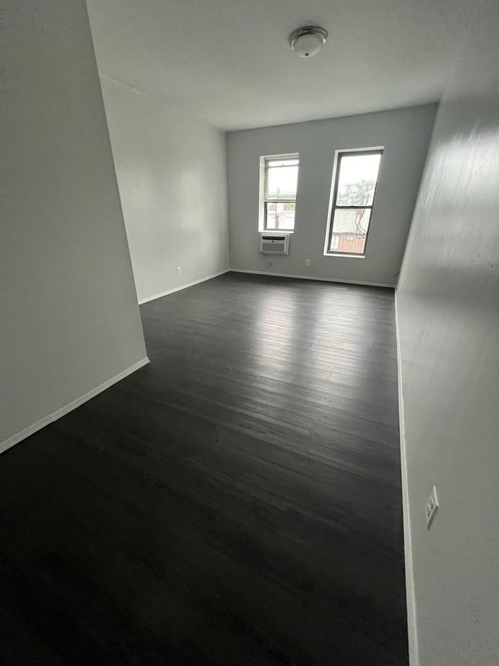 Barbour Row - Photo 3 of 17