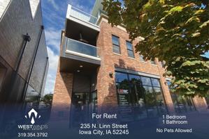 featured image of 235 N Linn St