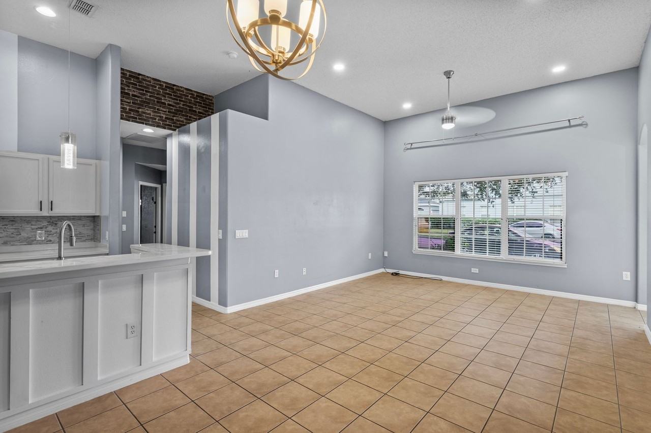 13046 Island Breeze Ct - Photo 2 of 15