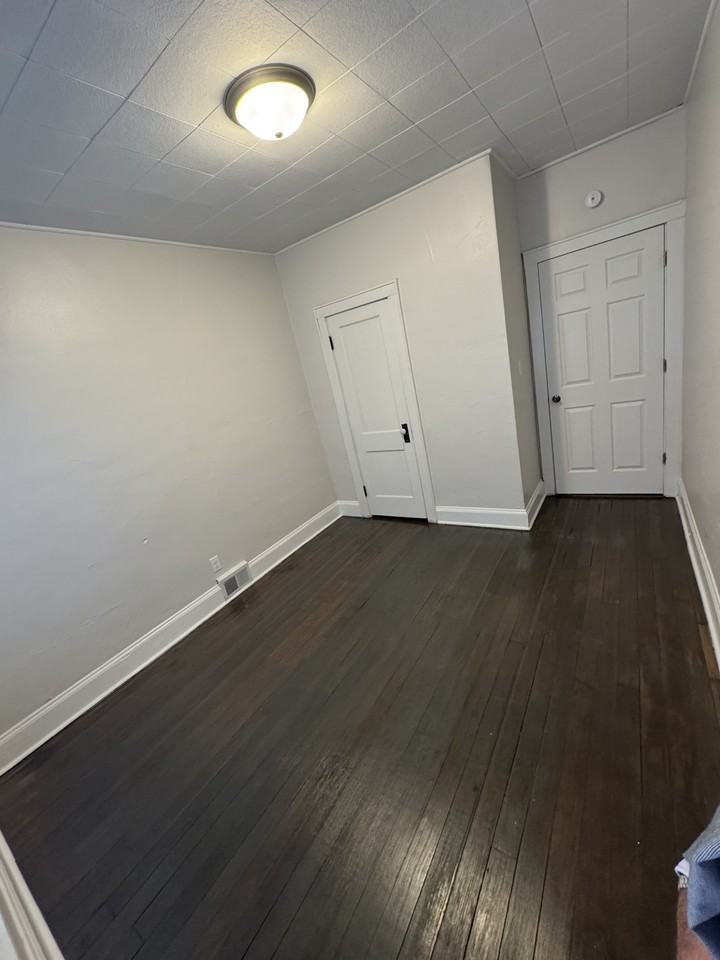 3824 S Iowa Ave - Photo 2 of 13