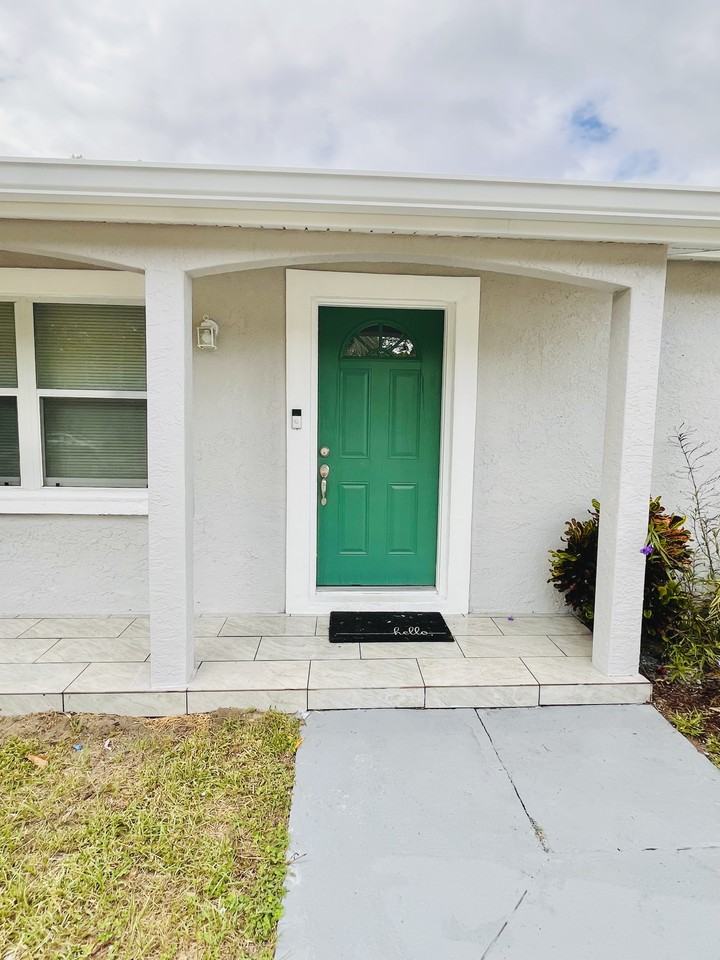 4243 Deltona Blvd #NA - Photo 2 of 36