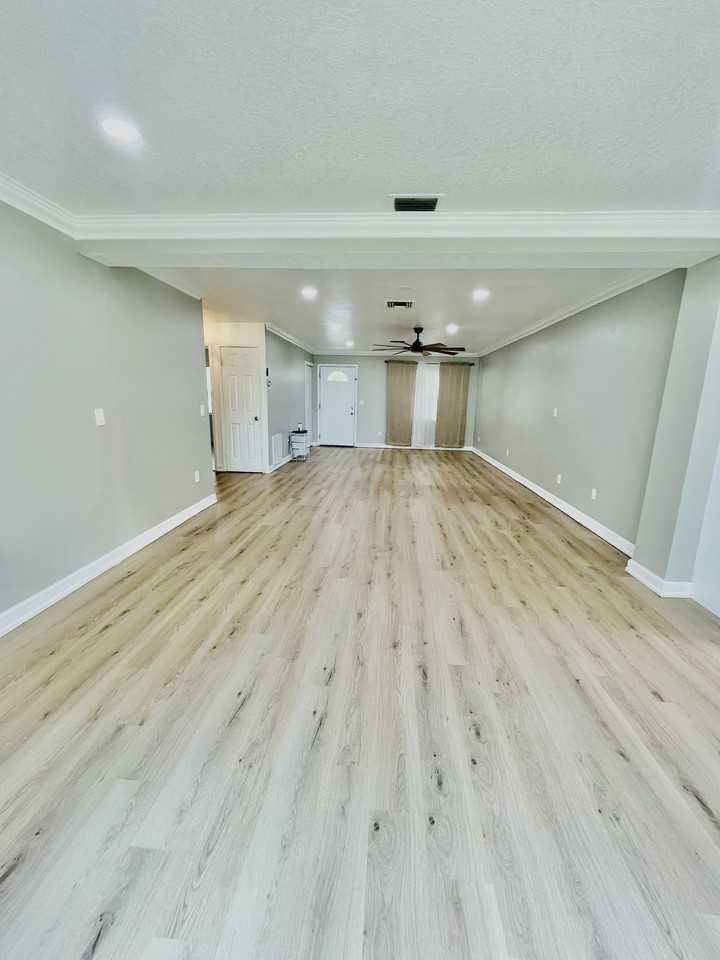 4243 Deltona Blvd #NA - Photo 6 of 36