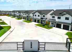 featured image of 3610 S Veterans Blvd #01