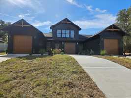 featured image of 207 Cherry Ave #207