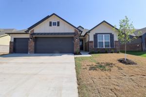 featured image of 3109 S Redwood Pl