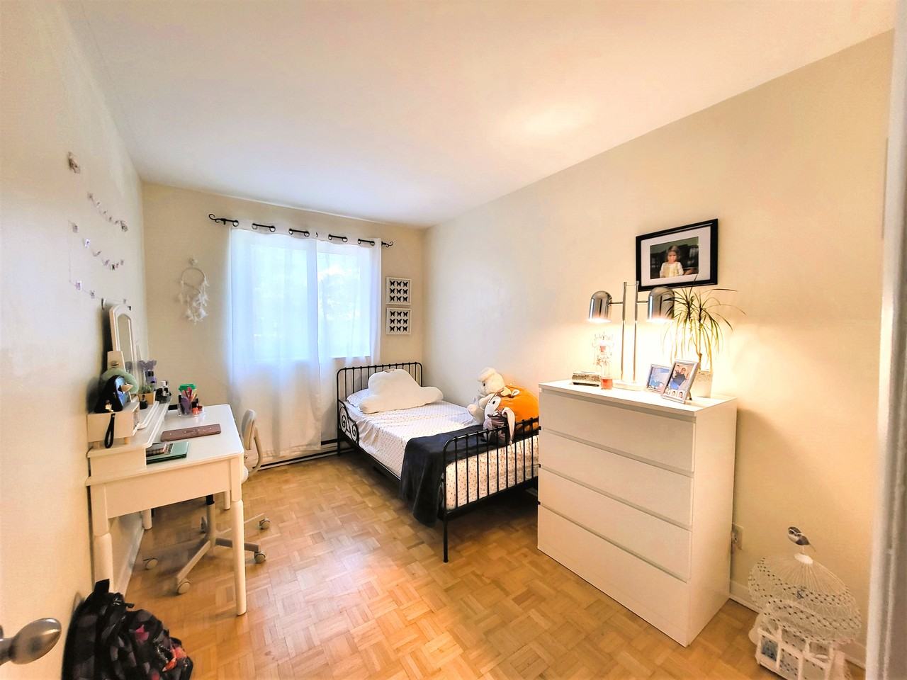 999 Rue Sainte-Hélène - Photo 4 of 14