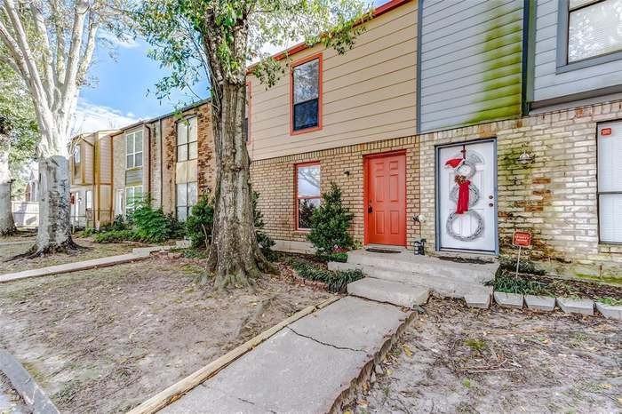 1917 Miramar Green St #NA - Photo 2 of 23