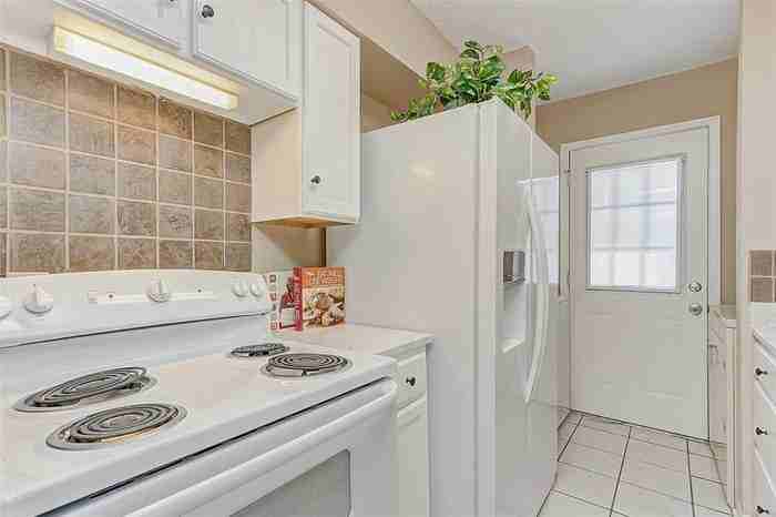 1917 Miramar Green St #NA - Photo 7 of 23