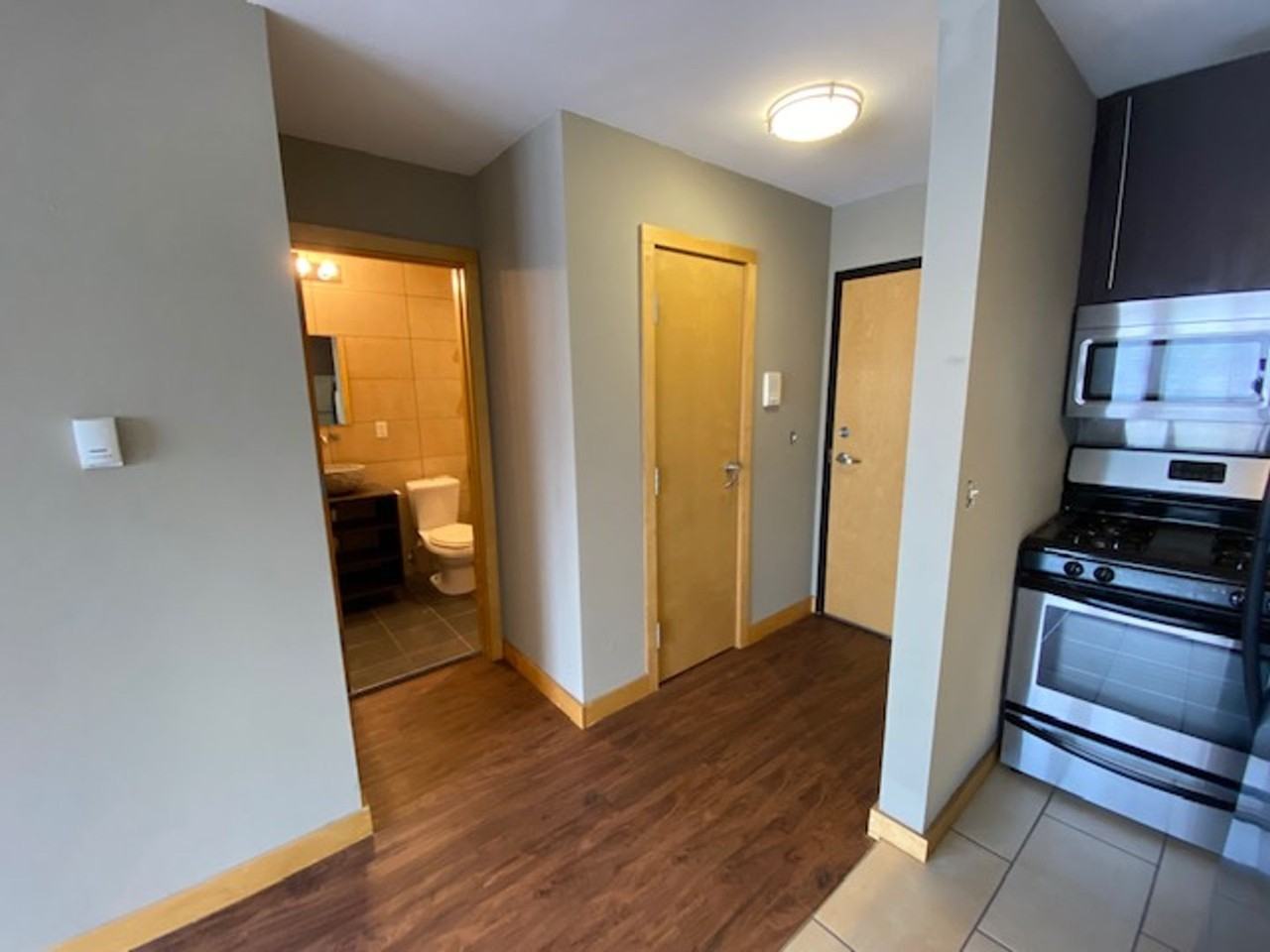 3013 - Photo 3 of 17