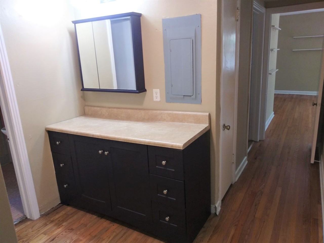 218 Edwards St - Photo 2 of 12