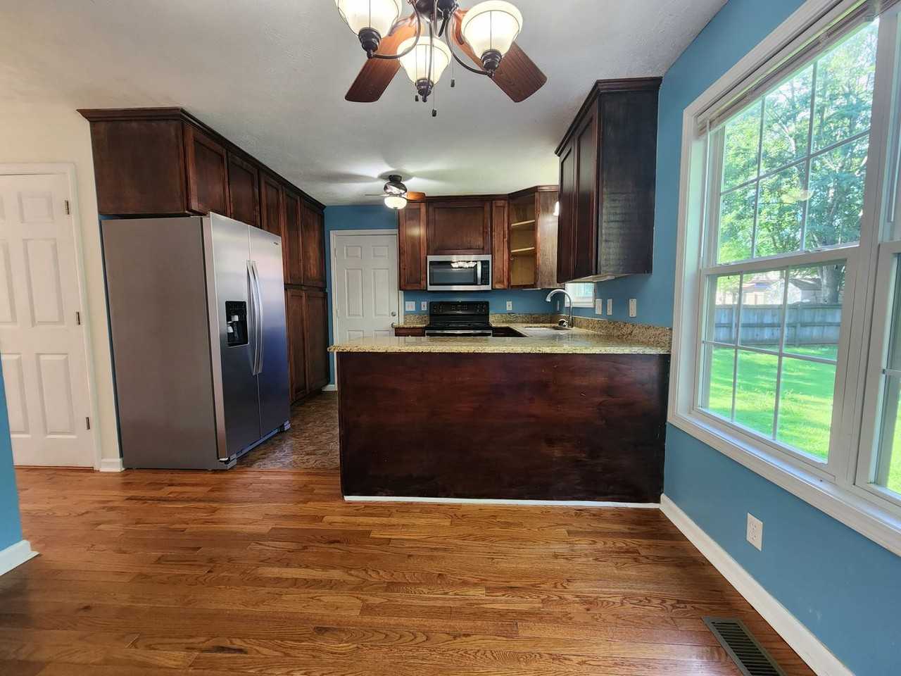 1680 Barrywood Cir E - Photo 5 of 21