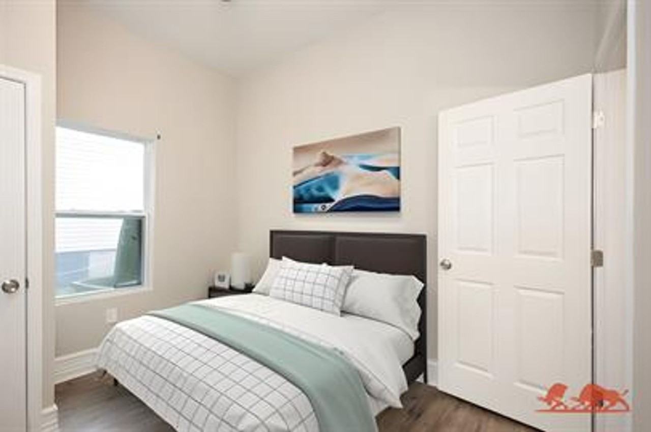 211 W Cherry St - Photo 3 of 36