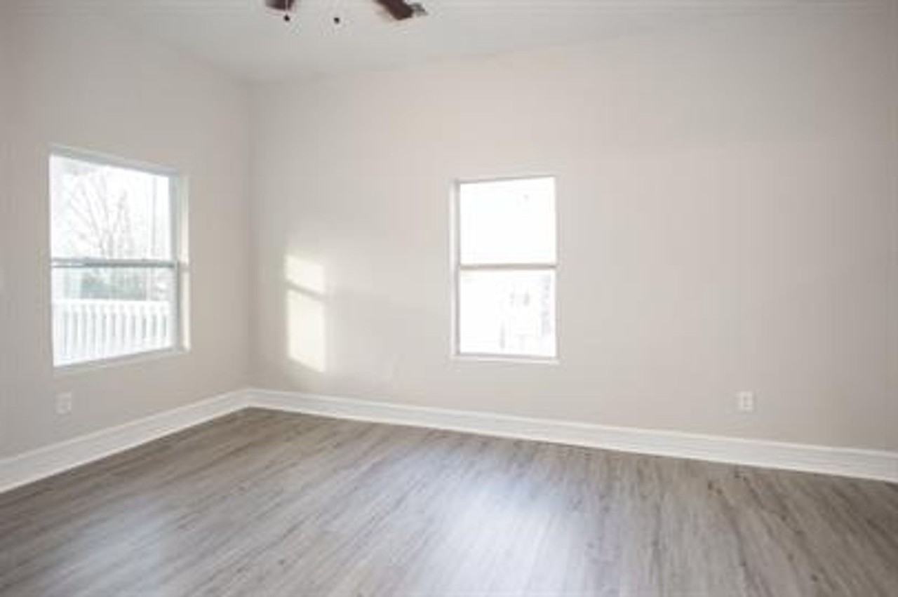 211 W Cherry St - Photo 6 of 36