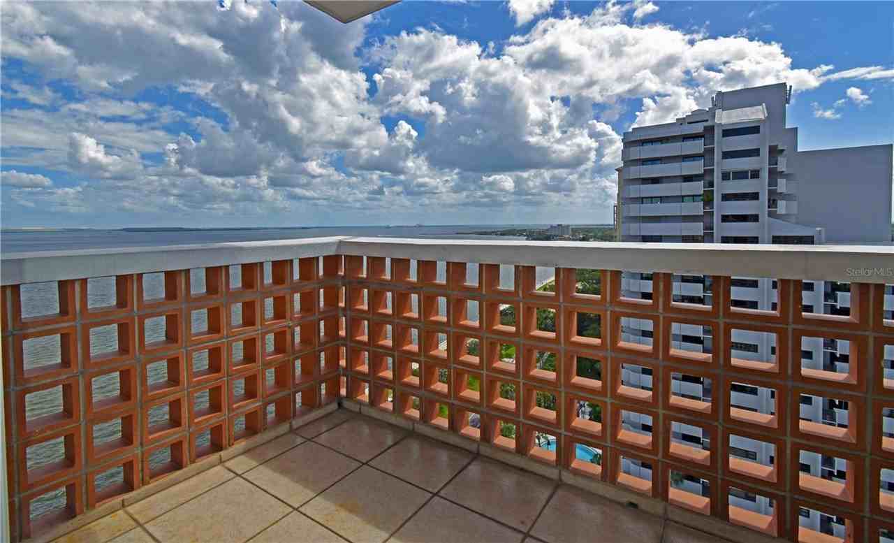 4015 Bayshore Blvd #17F - Photo 3 of 32