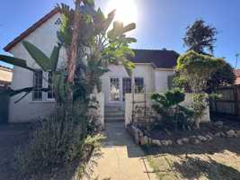 featured image of 213 Los Aguajes Ave