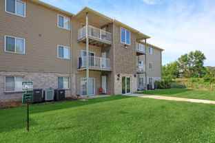 Quail Run Apts. (730 N. 18th Ave.) - Photo 1 of 1