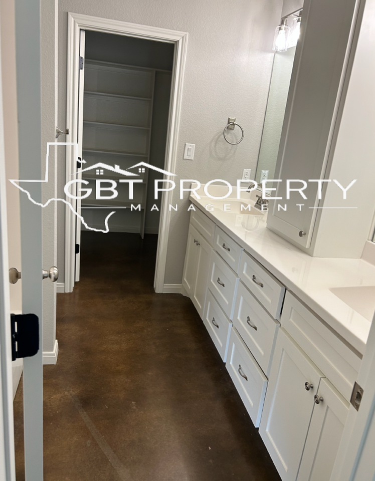385 E Burleson Ave - Photo 3 of 7