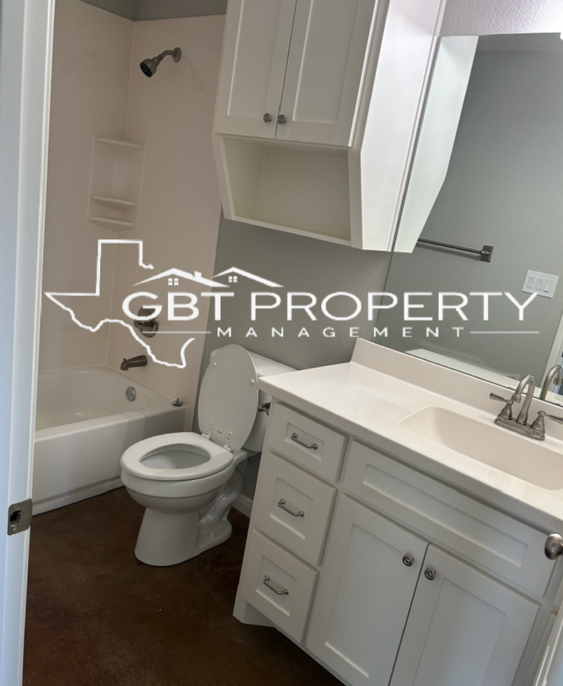 389 E Burleson Ave - Photo 4 of 5