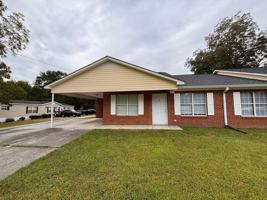 featured image of 2 Green Acre Rd Ne