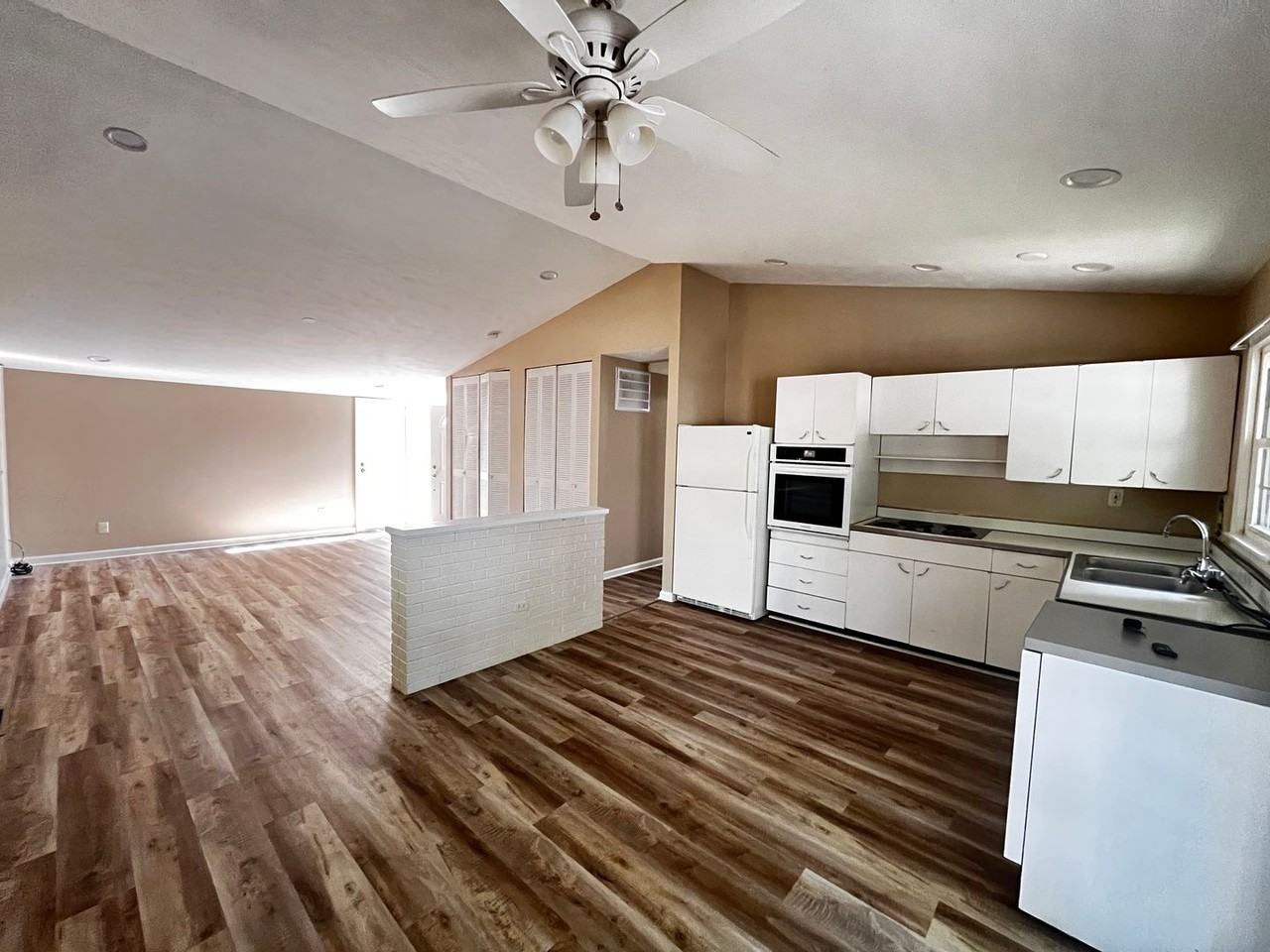 4017 Hillbrook Drive - Photo 5 of 17