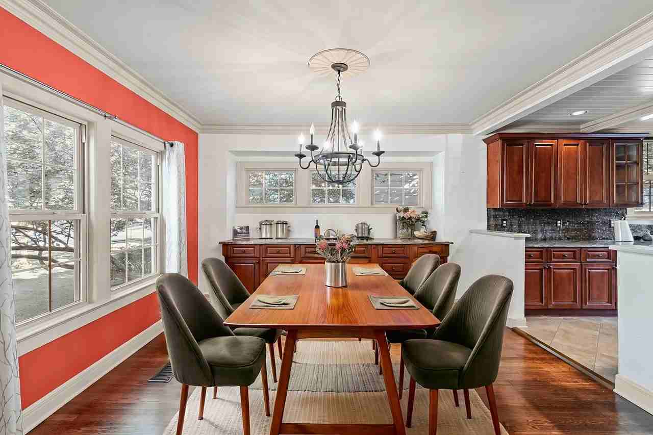 7409 Jarboe St - Photo 5 of 36