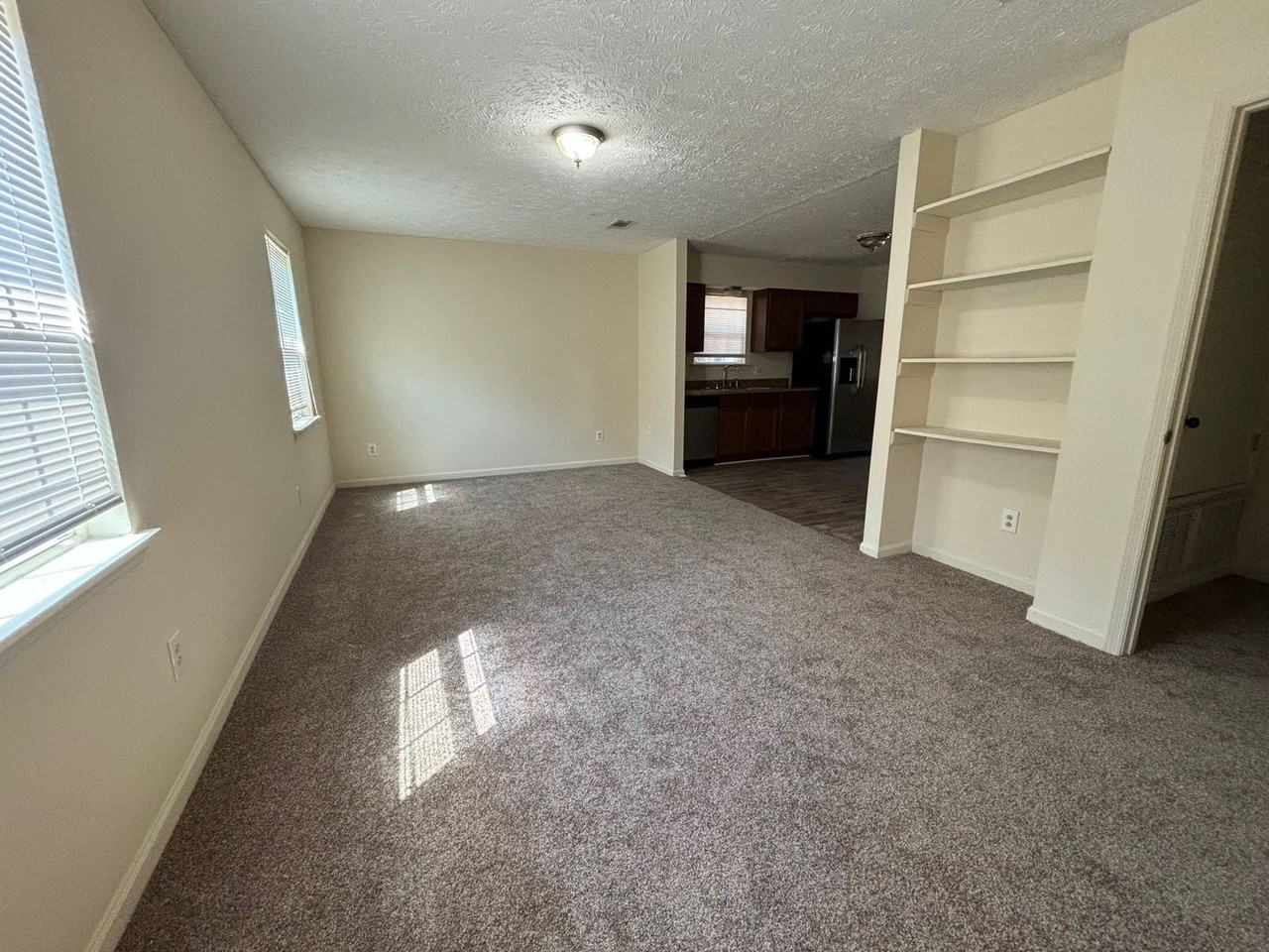 958 Pleasant Ave - Photo 2 of 11
