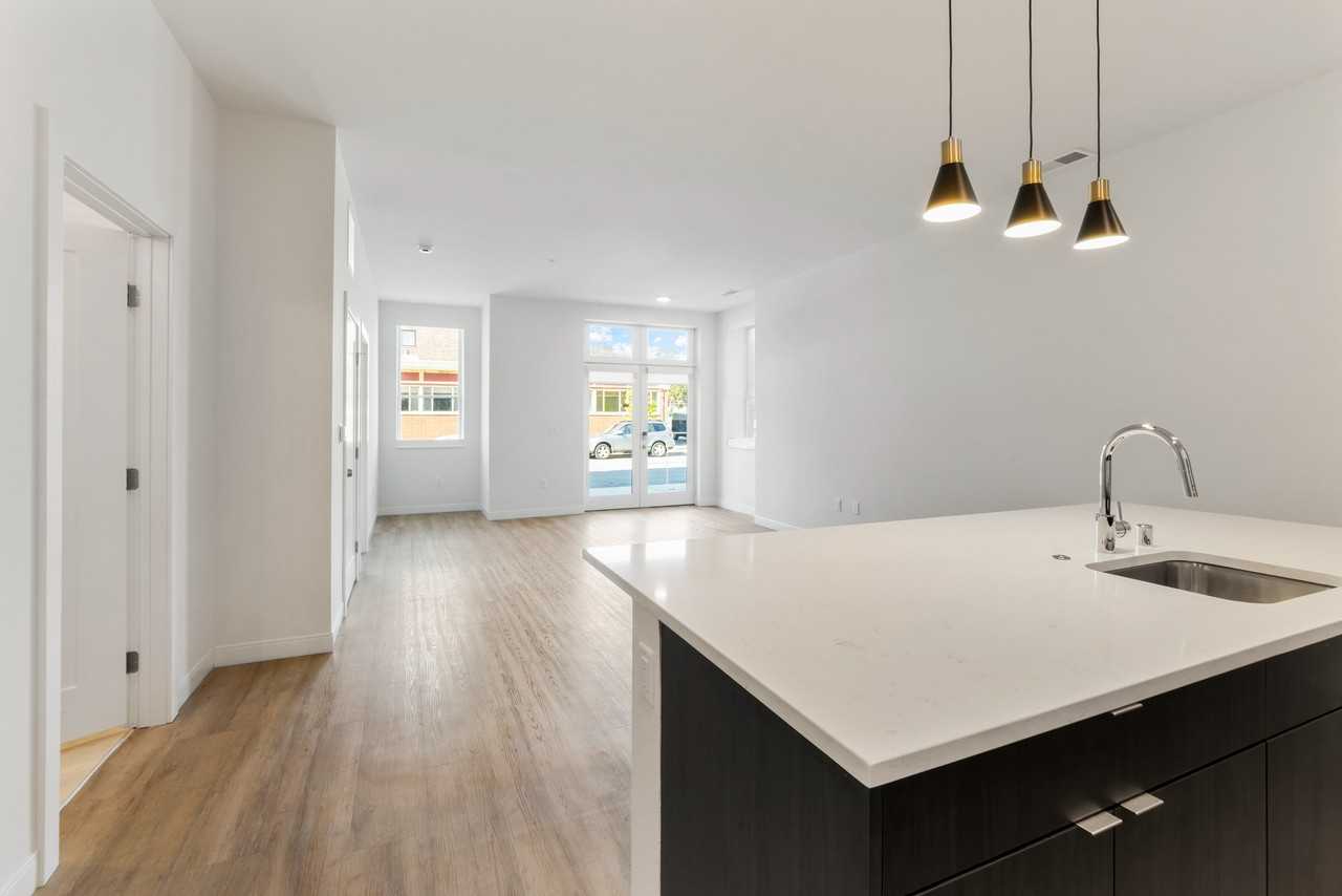 5945 6th Avenue #116 - Photo 4 of 33