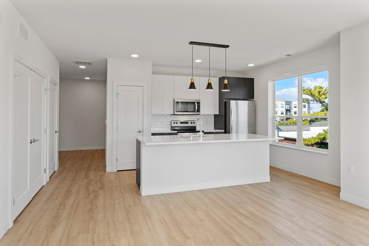 5945 6th Avenue #311 - Photo 3 of 36